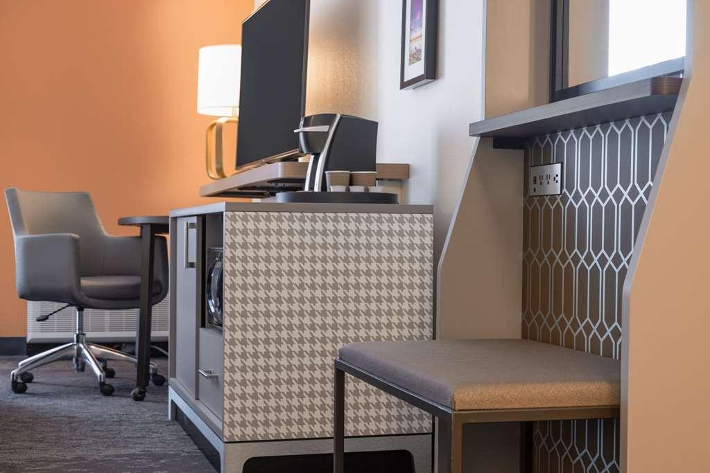 Doubletree By Hilton Fort Worth South Phòng bức ảnh