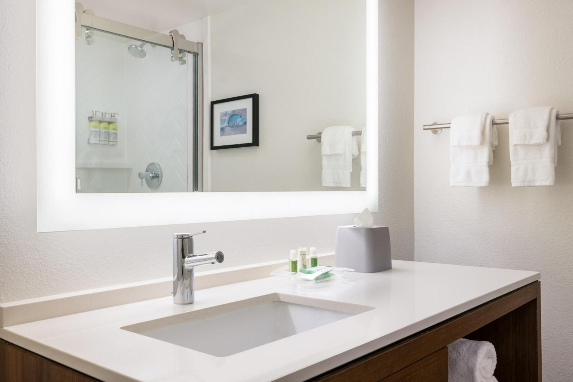 Doubletree By Hilton Fort Worth South Ngoại thất bức ảnh